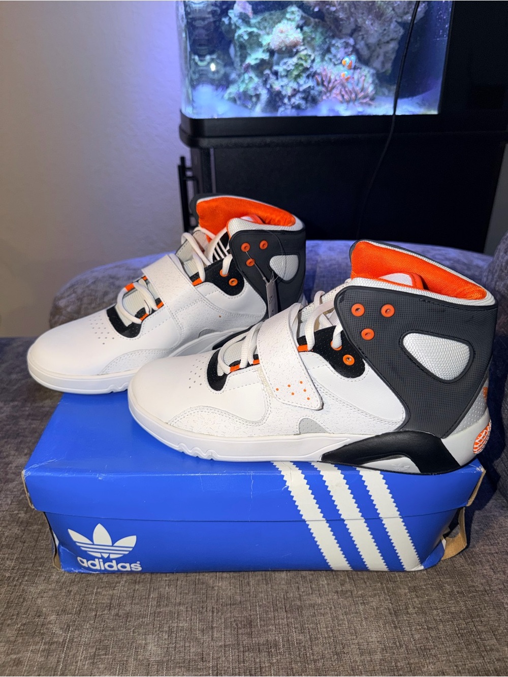 Adidas Originals Roundhouse Mid White Black Orange Men’s 8.5 New